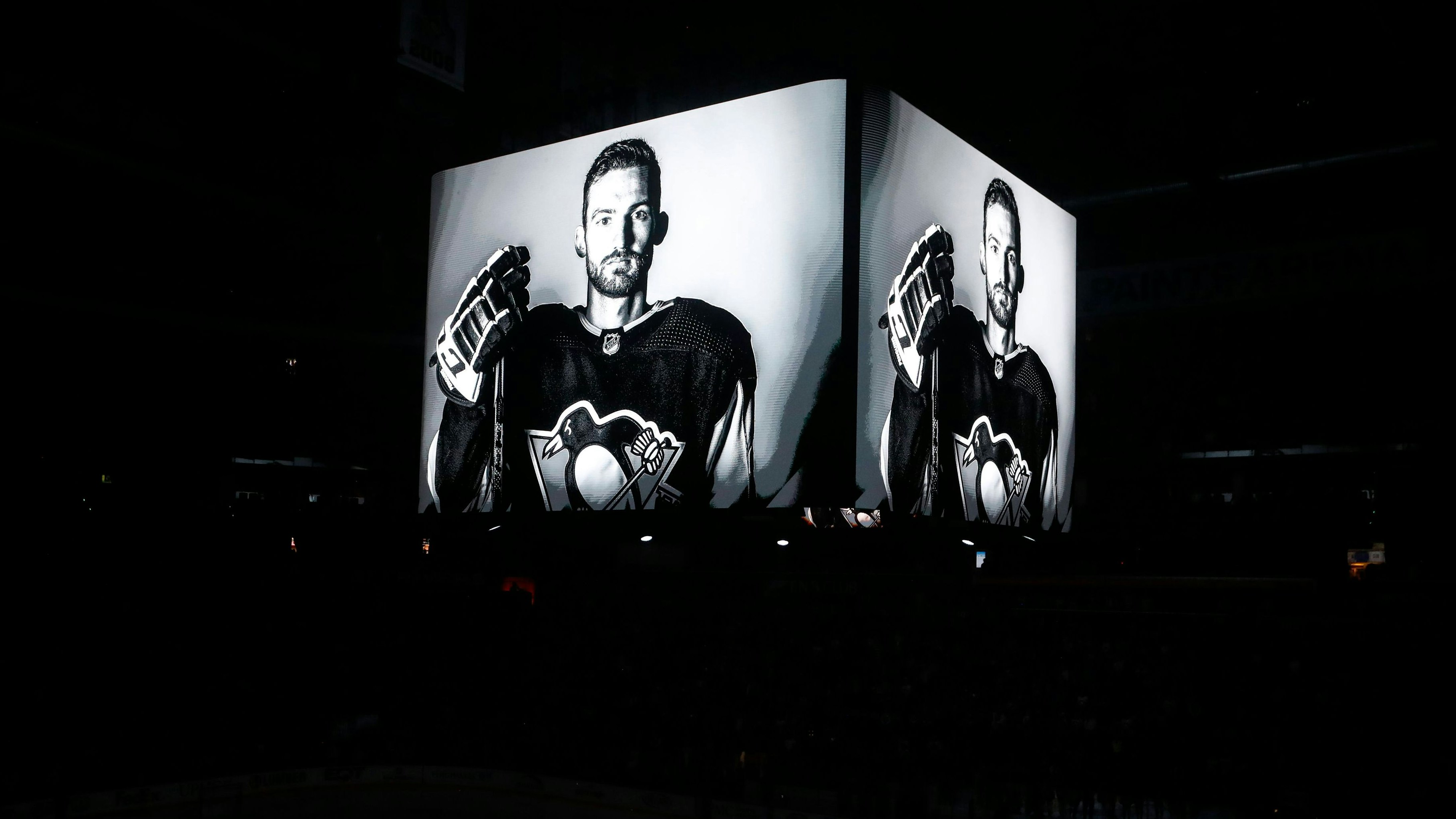 Eishockey-Star Adam Johnson ist tot. 