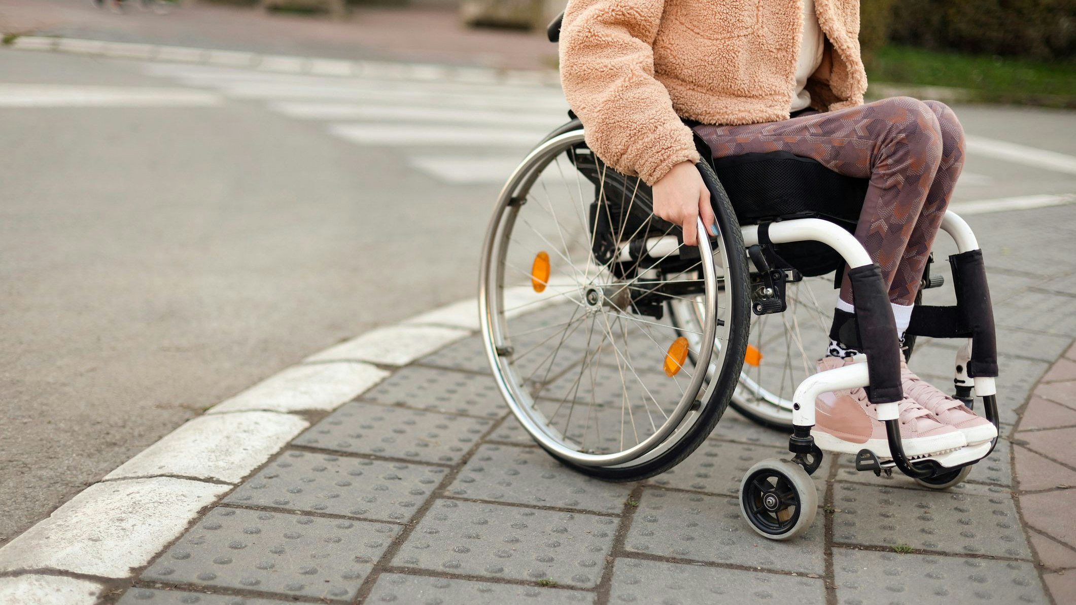 Heute.at - Schockierender Raubüberfall auf Frau im Rollstuhl