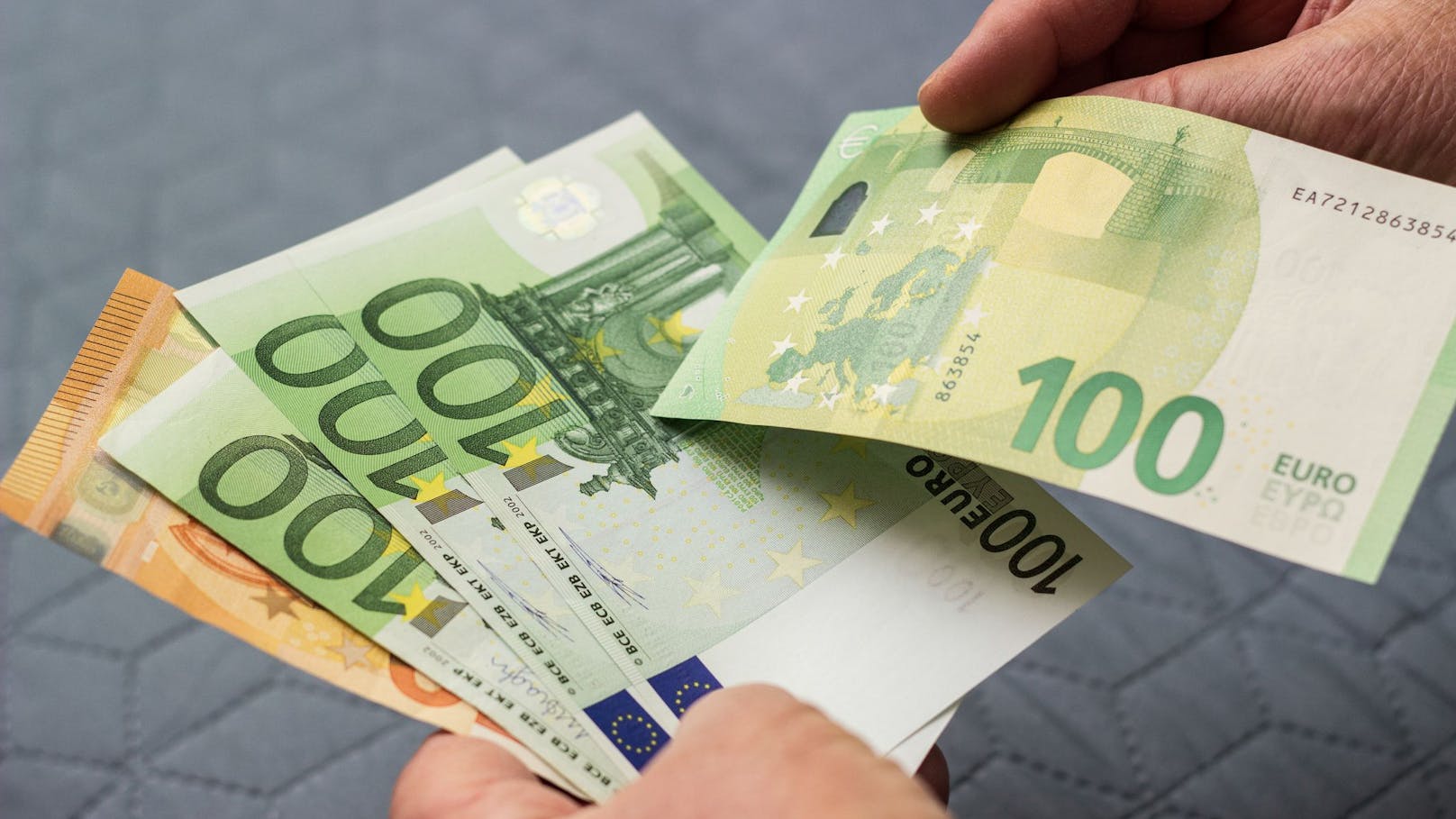 Bis zu 2.200 Euro – dieser Geld-Bonus wird 2024 erhöht