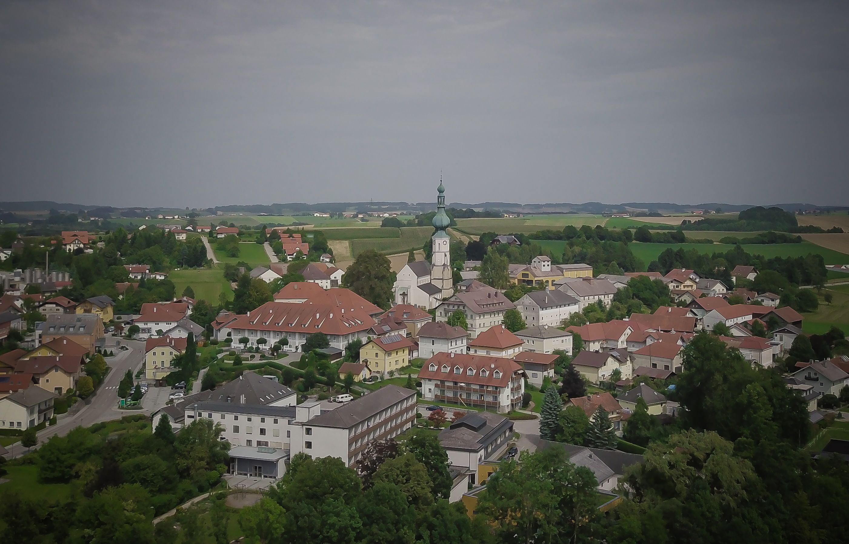 In Aspach (Bez. Braunau) löste sich ein Schuss, ein Jungpapa (32) wurde schwer verletzt.