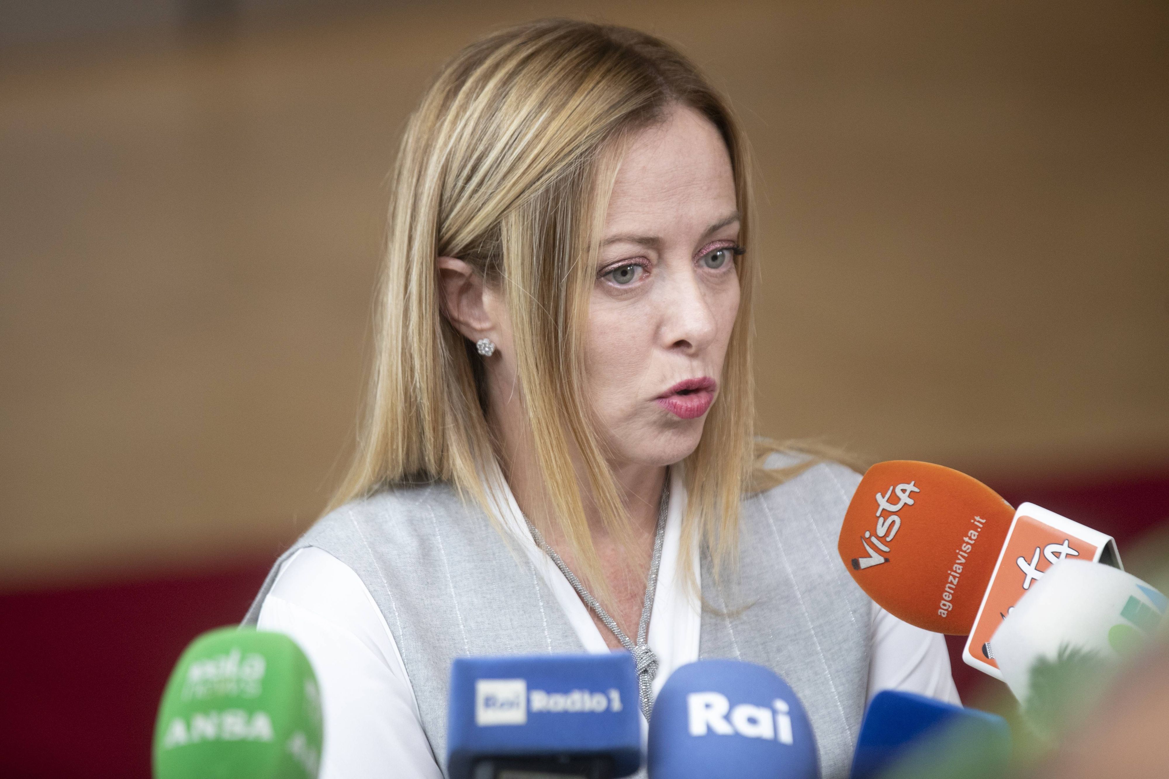 Italiens Premierministerin Giorgia Meloni ist auf einen Fake-Anruf aus Russland hereingefallen. 