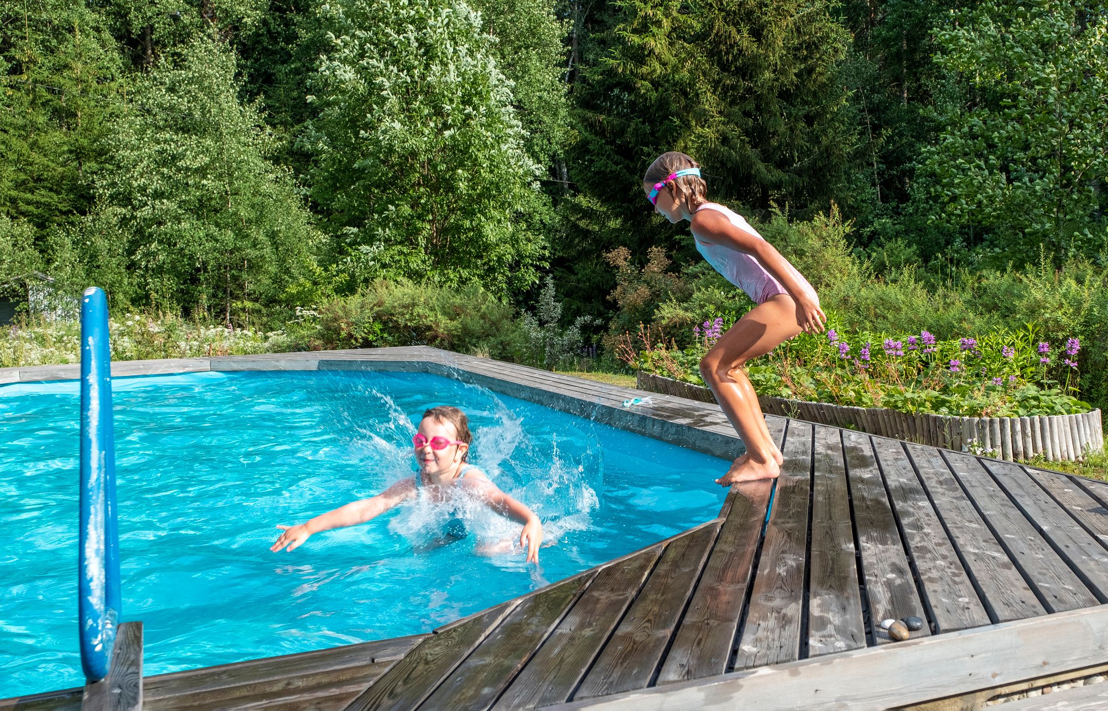 Sprung ins kalte Wasser: Ein Pool-Händler aus dem Mühlviertel ist pleite. (Symbolbild)
