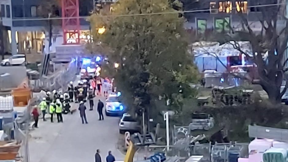 Am 2. November ereignete sich auf einer Baustelle im Bereich der Muthgasse (19.) ein schwerer Unfall. 