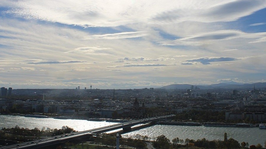 Der Föhn-Himmel über Wien