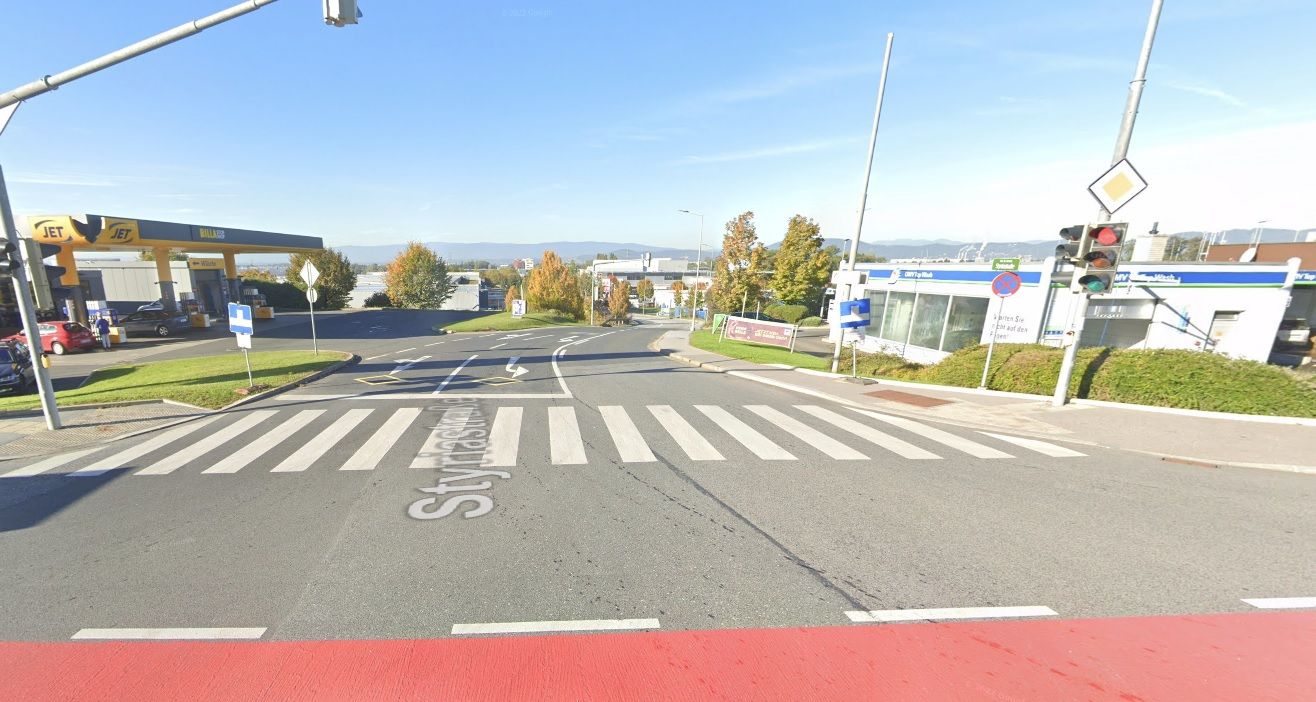 Der Unfall ereignete sich auf diesem Schutzweg. 