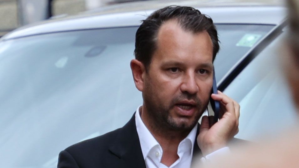 Download von www.picturedesk.com am 03.11.2023 (12:38).  Salzburger Festspiele 2021 Vorstellung Tosca im Großen Festspielhaus Salzburg.Im Bild Ex-ÖBAG Chef Thomas Schmid.Foto. Franz Neumayr 27.8.2021 - 20210827_PD11309 - Rechteinfo: Rights Managed (RM)