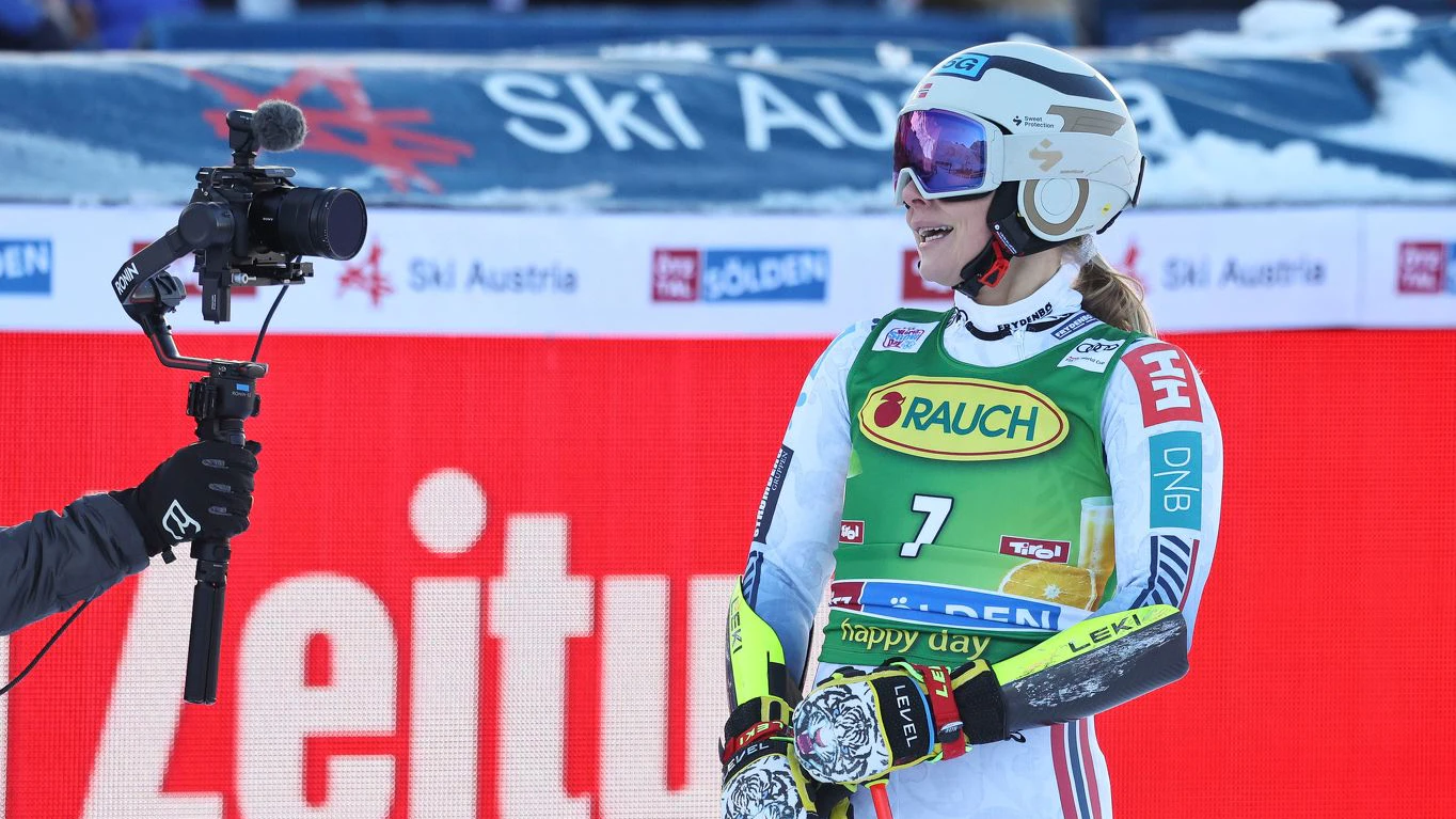 Ragnhild Mowinckel wurde in Sölden disqualifiziert. 