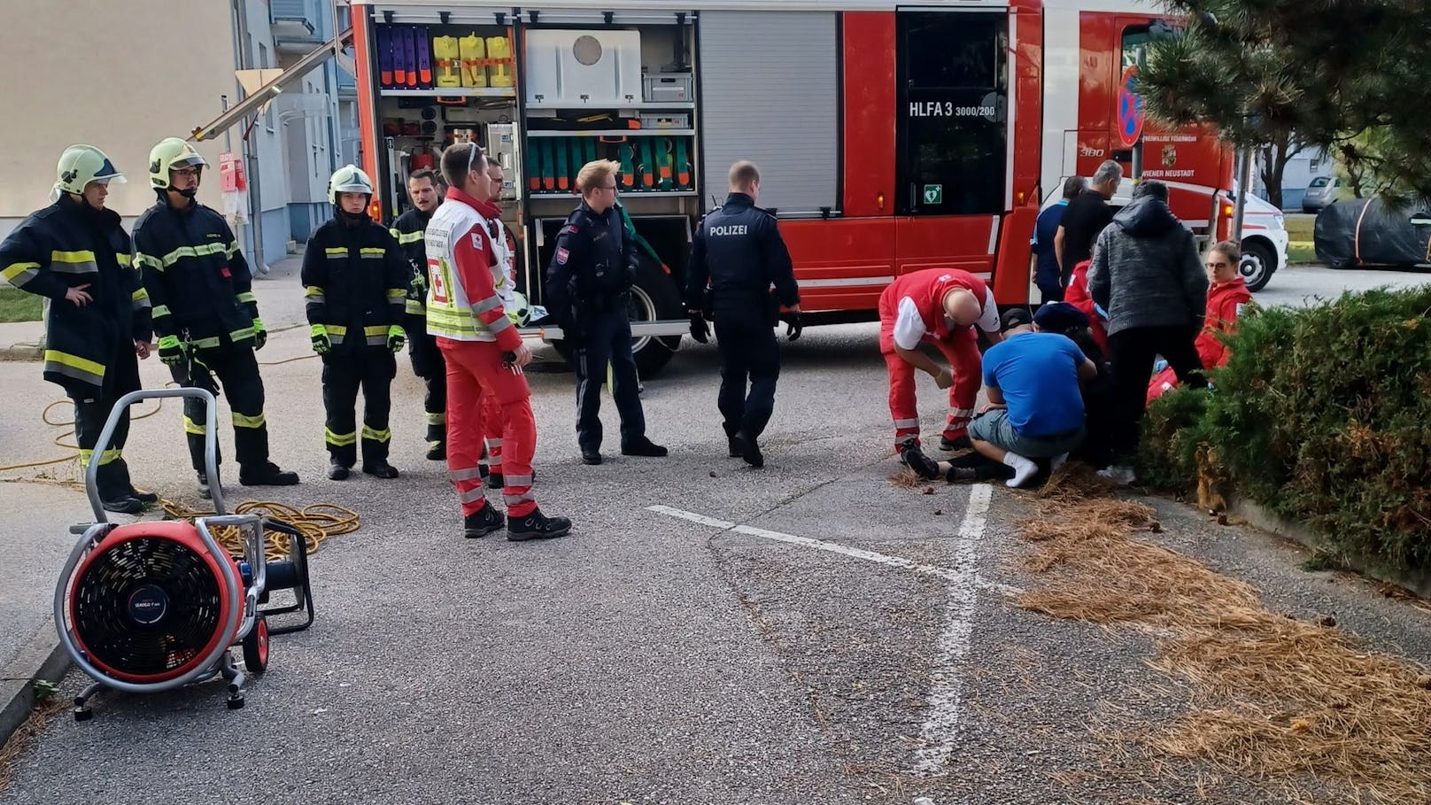 17-Jähriger bewusstlos! Feuerwehr rettet Familie