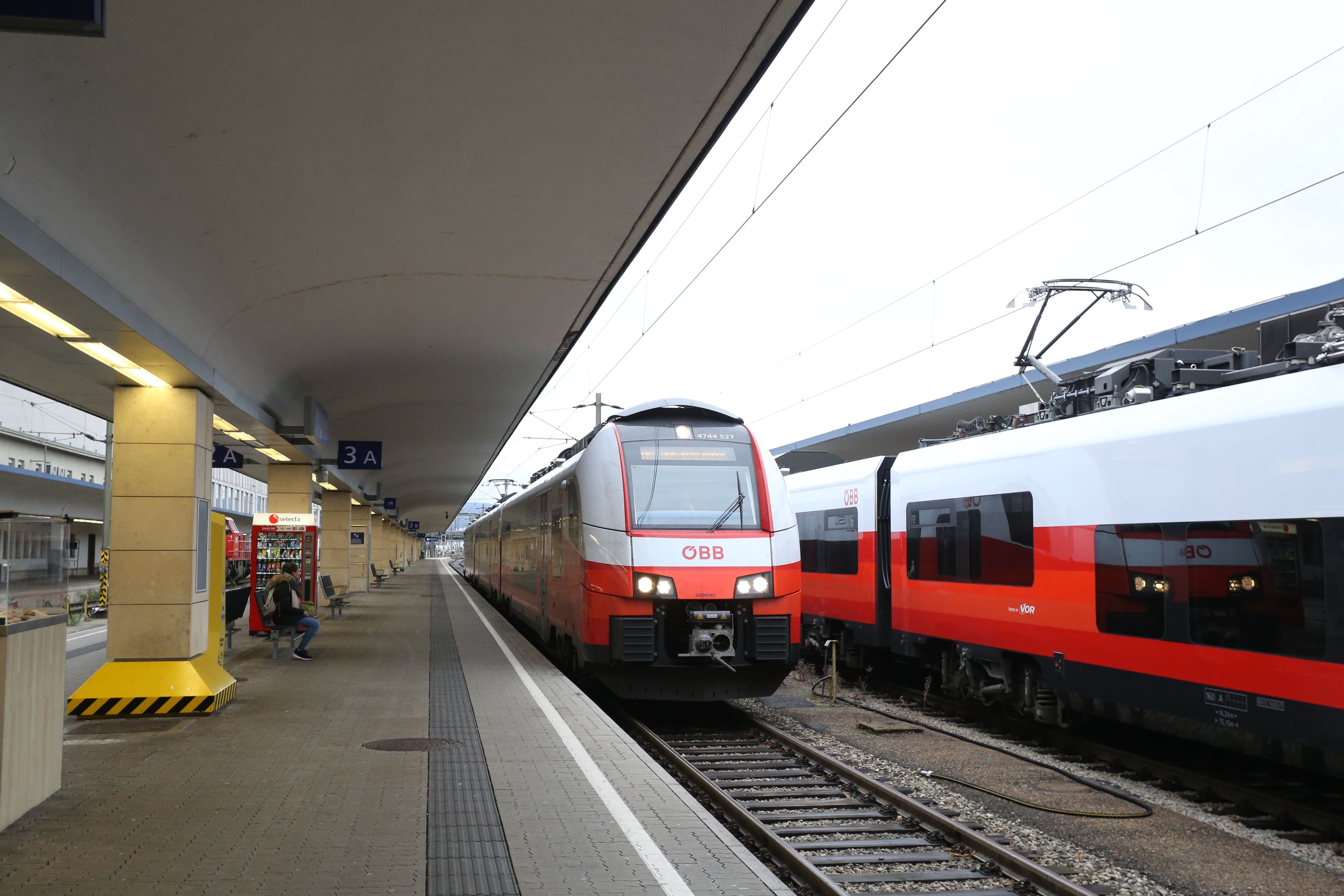 In der Nacht auf Dienstag kam es in der Schnellbahn Wien-Floridsdorf zu einem Vorfall.
