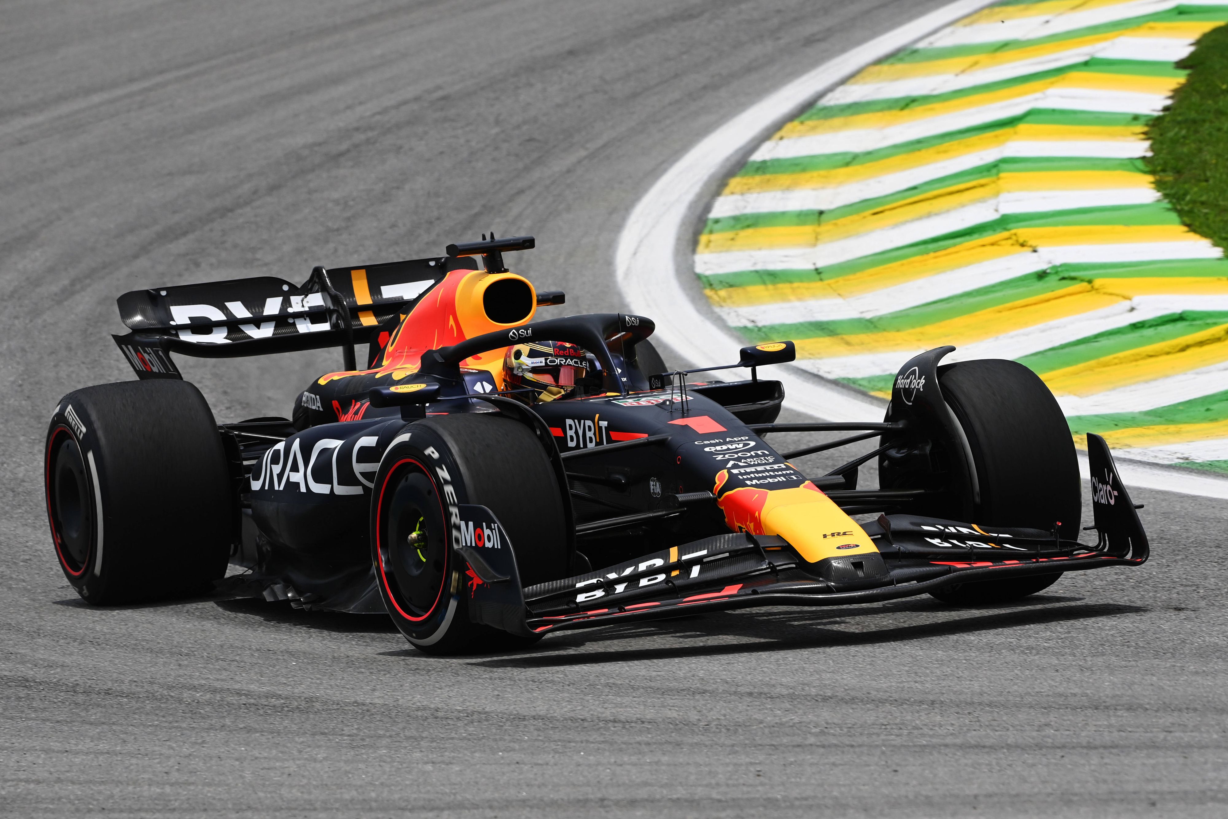 Max Verstappen auf dem Kurs in Interlagos. 
