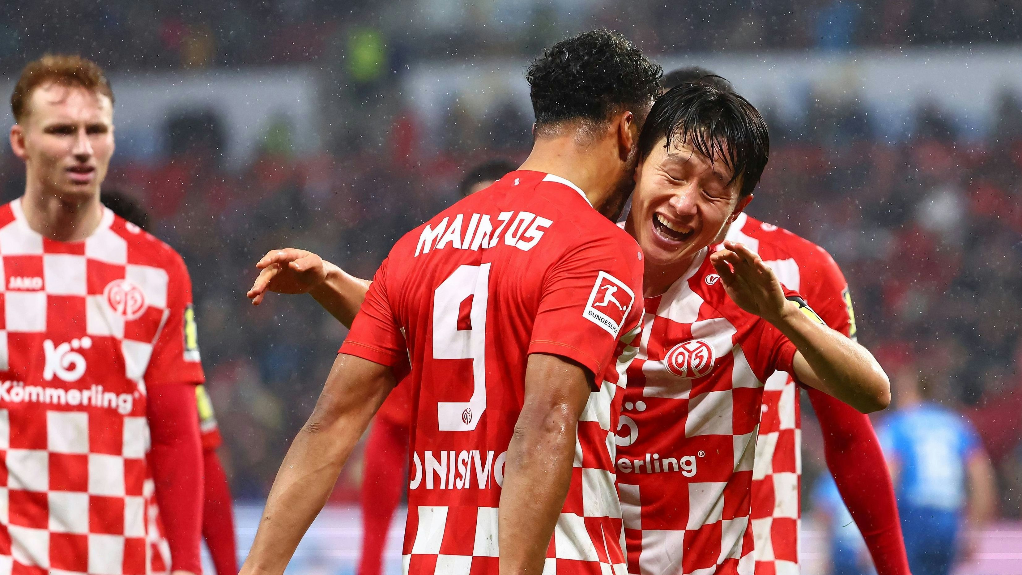 Mainz 05 feiert den ersten Saisonsieg. 