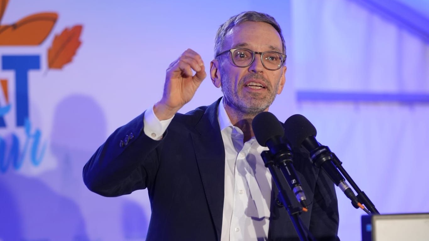 Herbert Kickl beim FPÖ-"Heimatherbst" am Simmeringer Enkplatz.