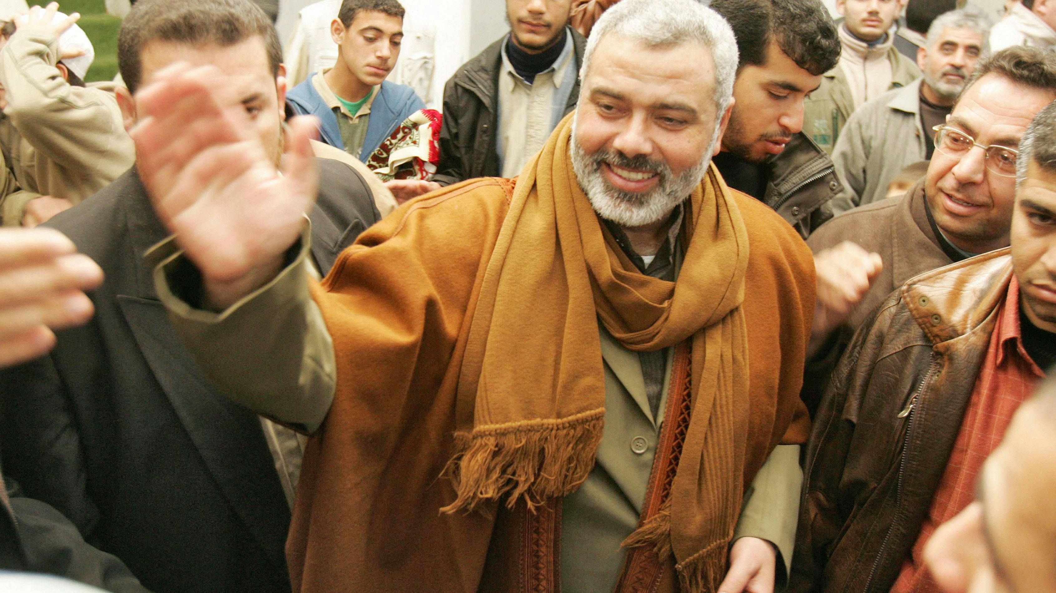 Der Hamas-Führer Ismail Haniyeh gibt sich gerne bescheiden und volksnah – dabei soll seine Familie rund vier Milliarden Dollar Vermögen besitzen.