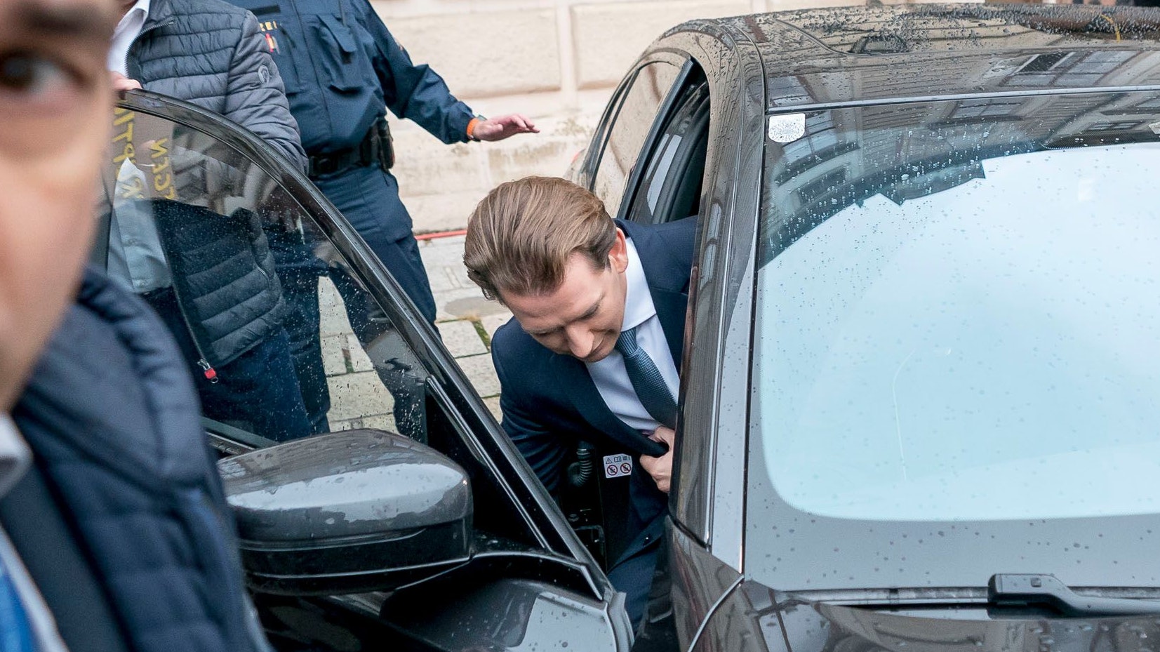 Das Wochenende hätte für den Ex-Kanzler wohl besser starten können. (Archivbild)