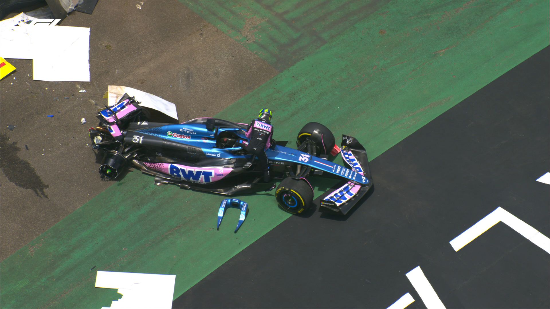 Esteban Ocon ist schwer gecrasht. 