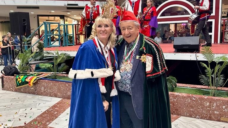 Am Samstag begrüßte Richard Lugner 20 Faschingsgilden in der Lugner City