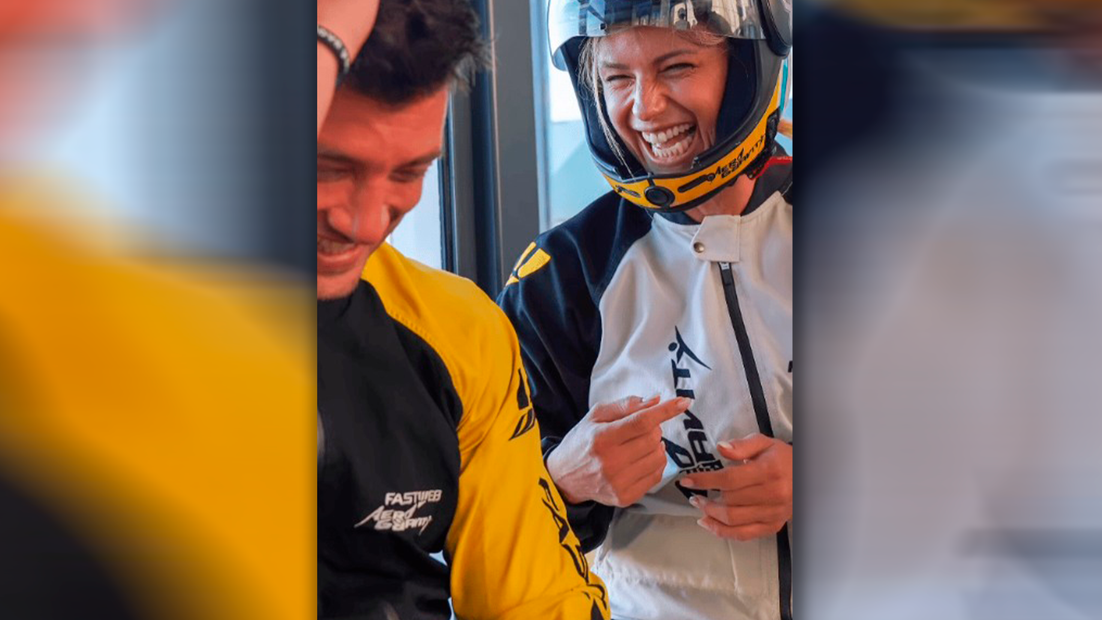 Michelle ist glücklich verliebt.