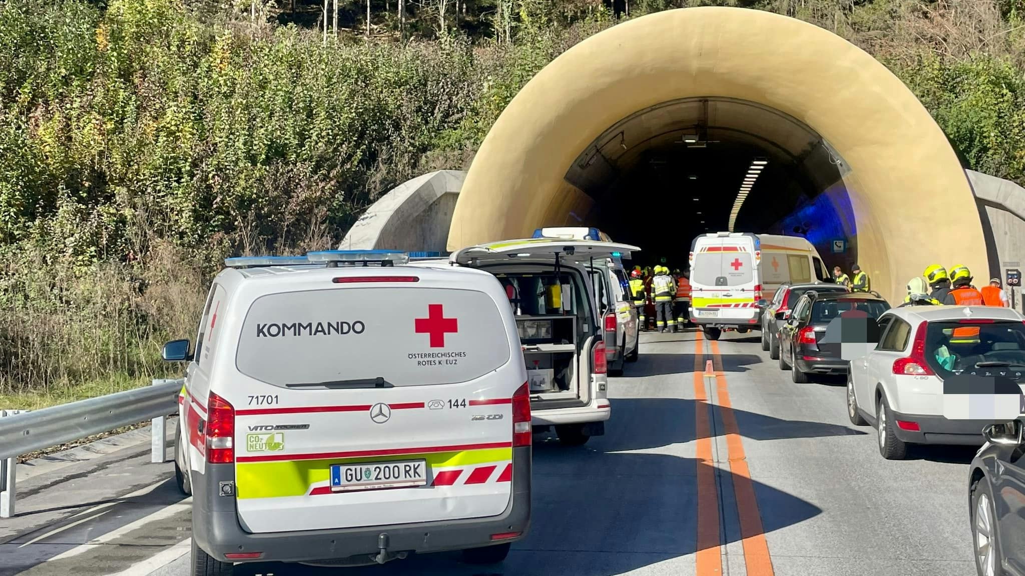 Im Schartnerkogeltunnel kam es am Samstag zu einem schweren Verkehrsunfall. 