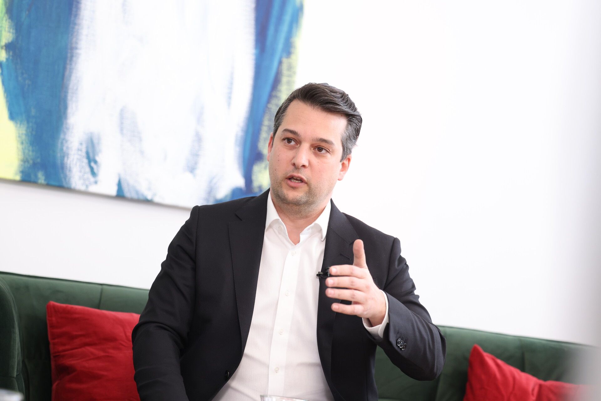 Dominik Nepp: Heftige Kritik an ÖVP und SPÖ wegen Einsparungen bei der Polizei.