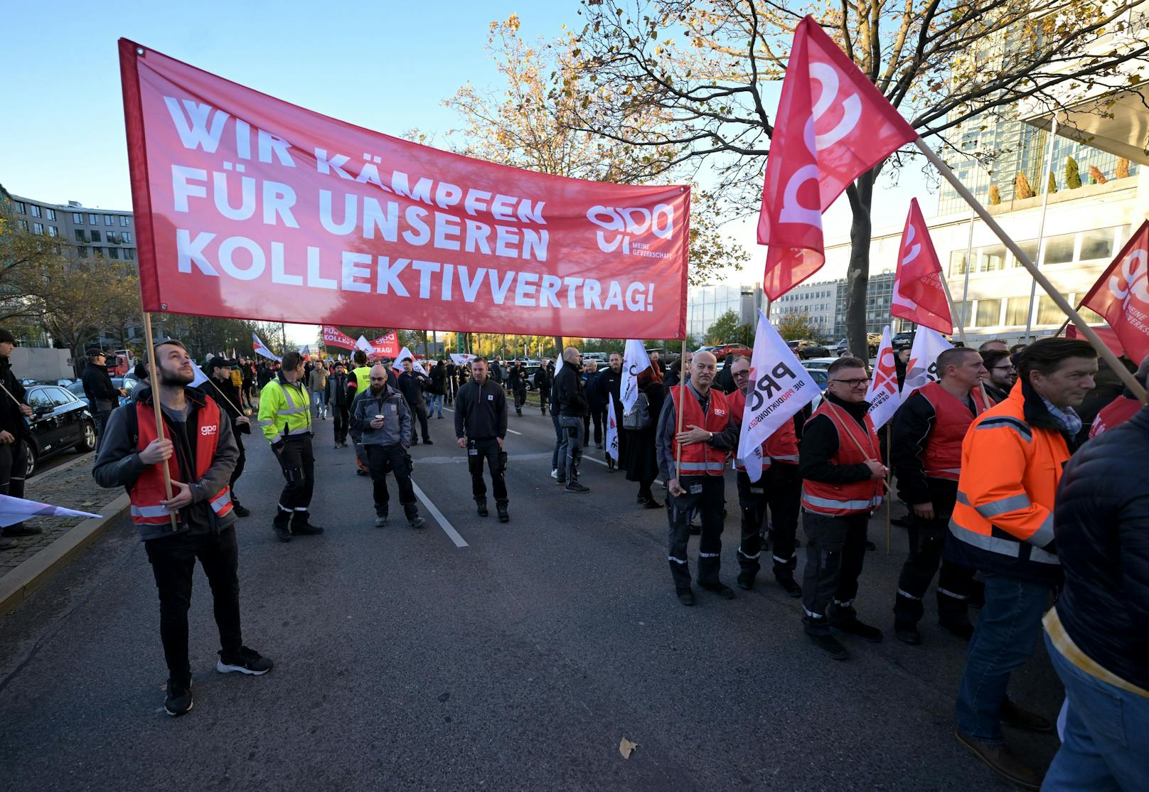  Die Gewerkschafen fordern weiterhin eine Lohn- und Gehaltserhöhung von 11,6 Prozent.