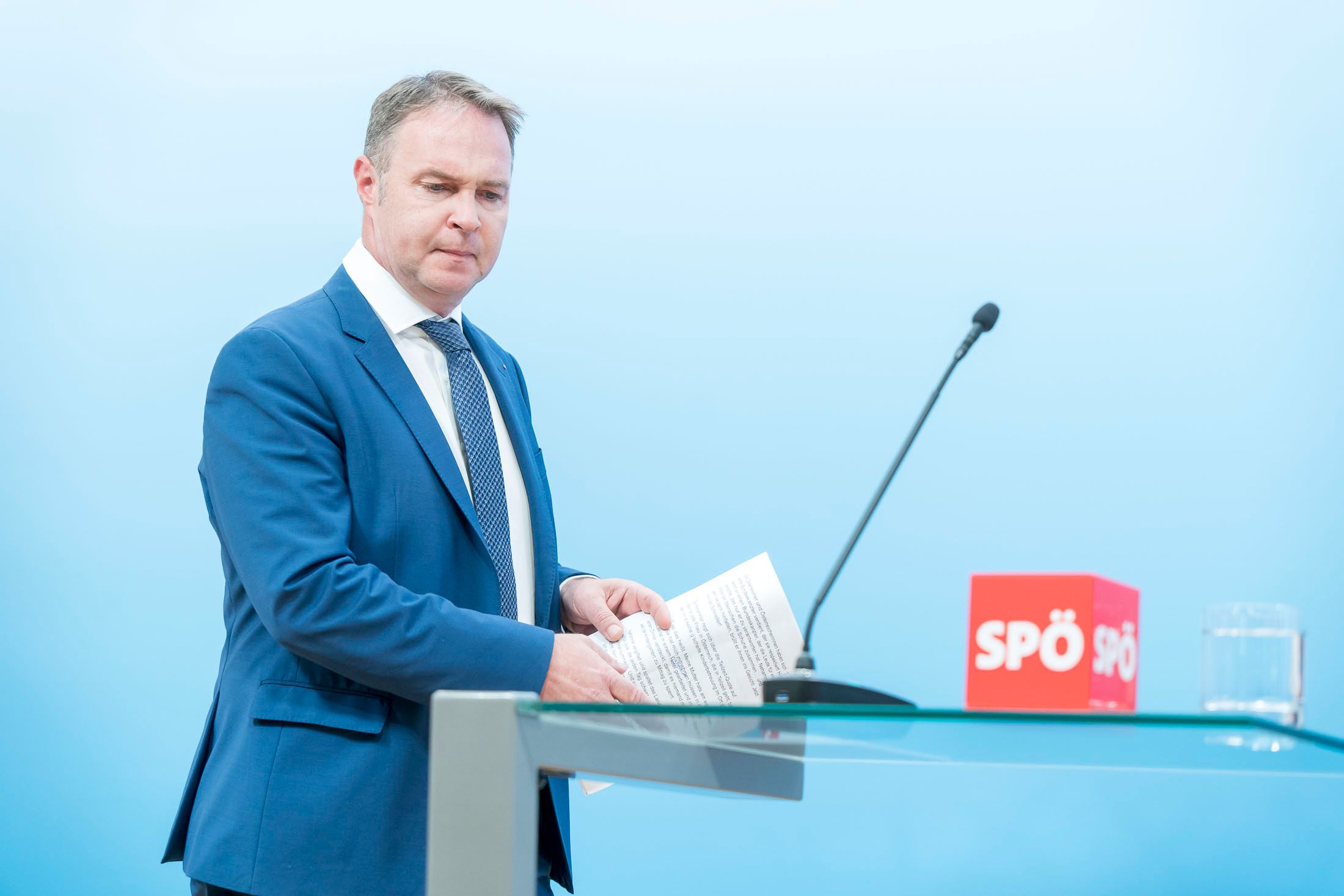 Andreas Babler verpasst der SPÖ eine stramm linke Programmatik. 