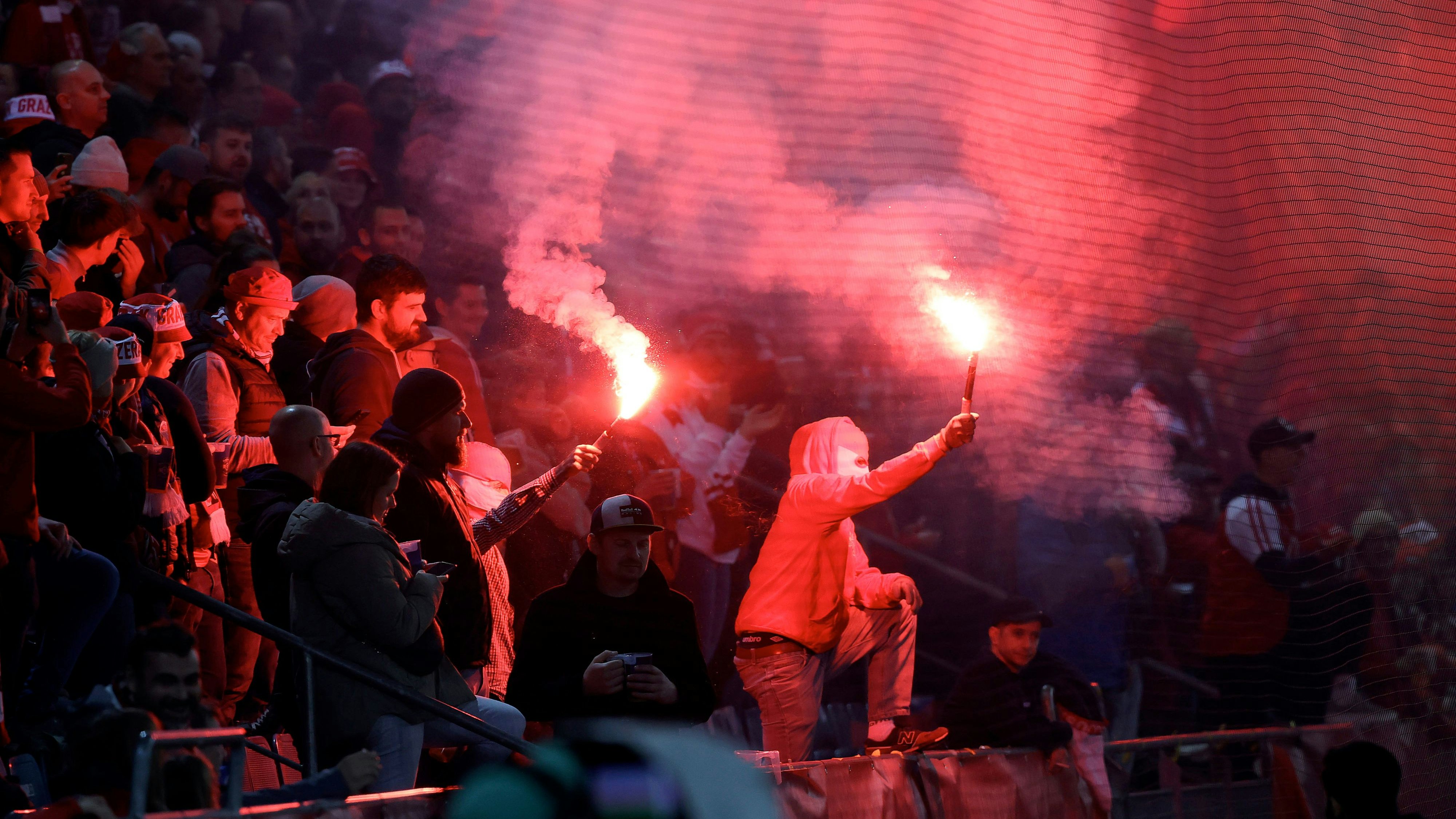 Die Stimmung war bereits vor dem Derby aufgeheizt.