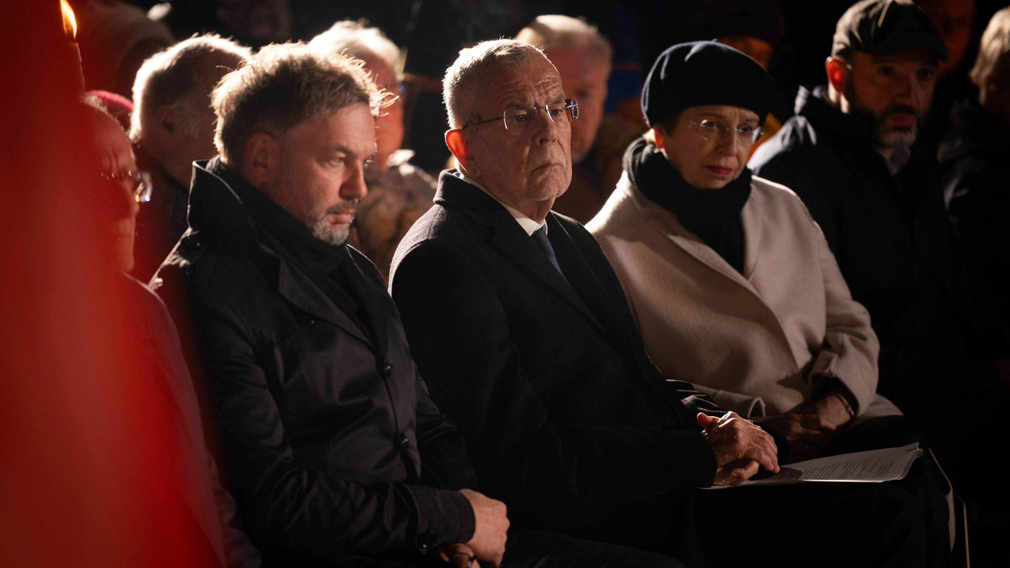 Bundespräsident Alexander Van der Bellen am Montag, 6. November 2023, im Rahmen einer Pogromnacht-Kundgebung der Welser Initiative gegen Faschismus (Antifa) in Wels.