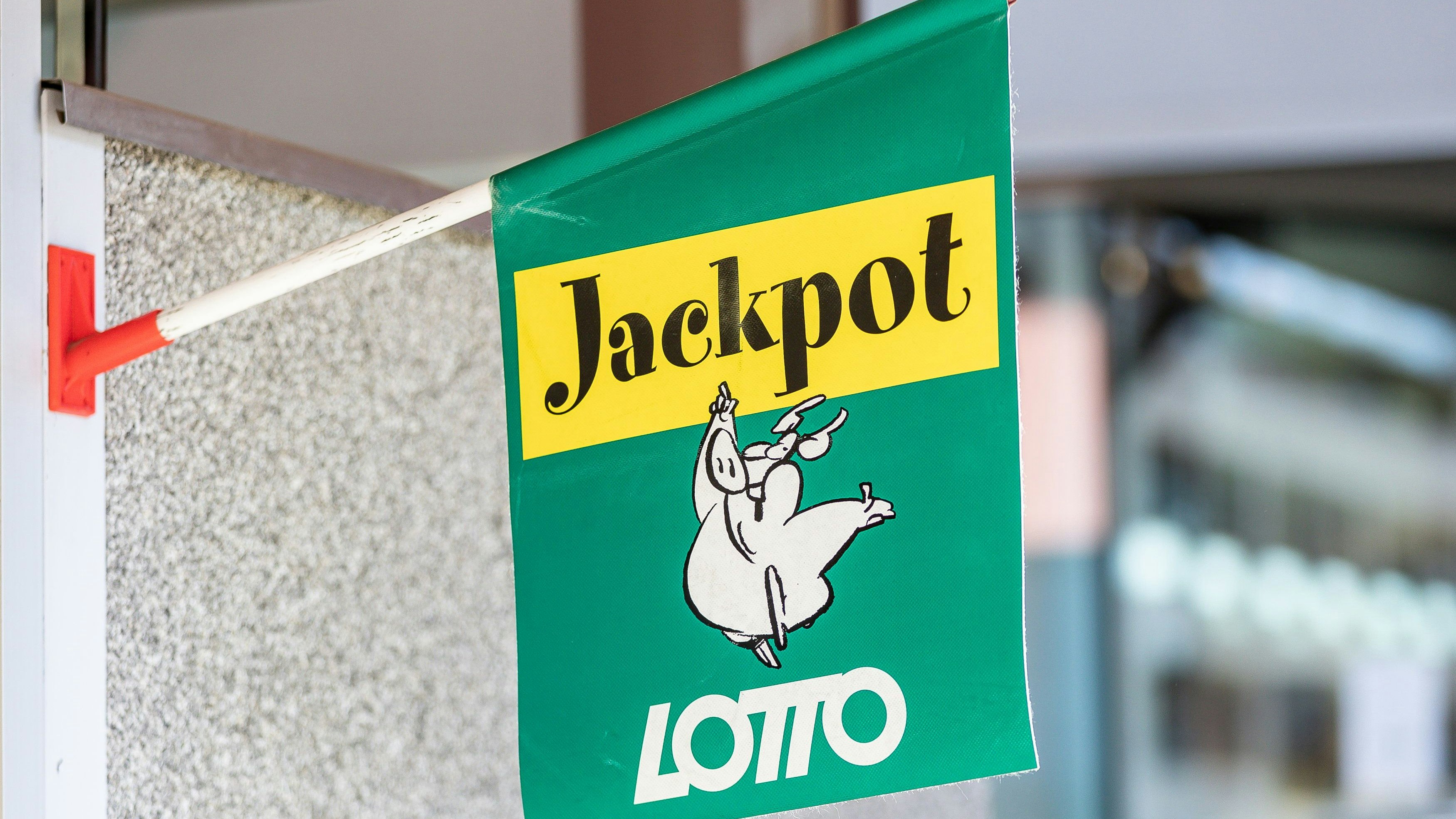 Der Gewinner oder die Gewinnerin aus Niederösterreich darf sich über eine Million Euro freuen. 