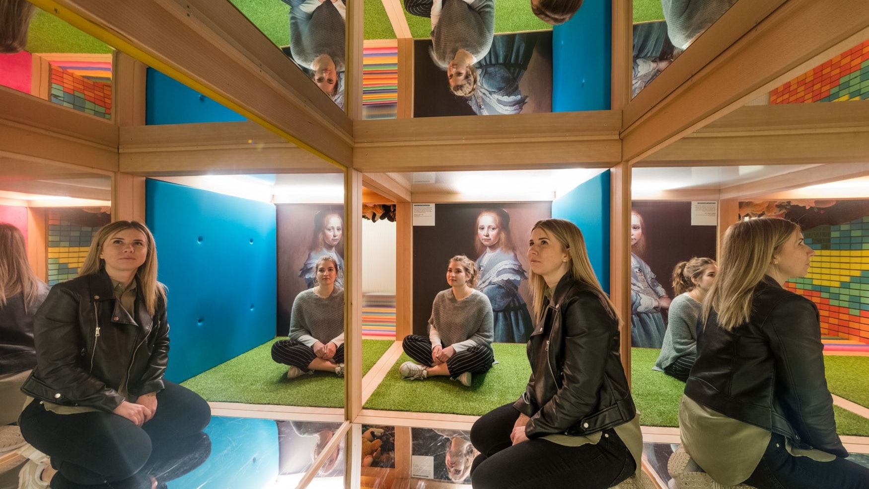 Die Ausstellung "Kind sein" wurde gut besucht.