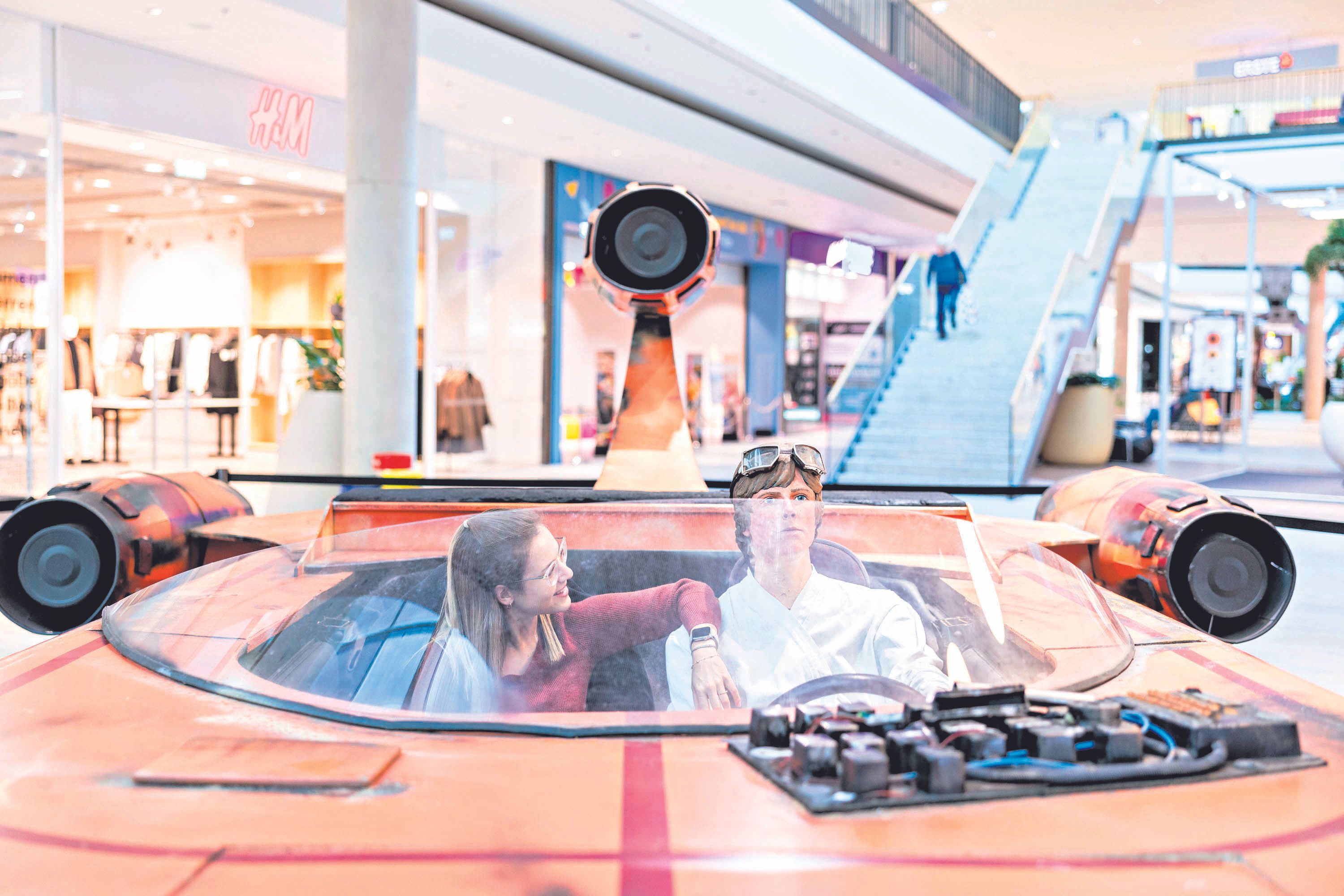 Ein bisschen mit Luke Skywalker herum düsen - das geht nun bei der kostenlosen Ausstellung im Huma Eleven