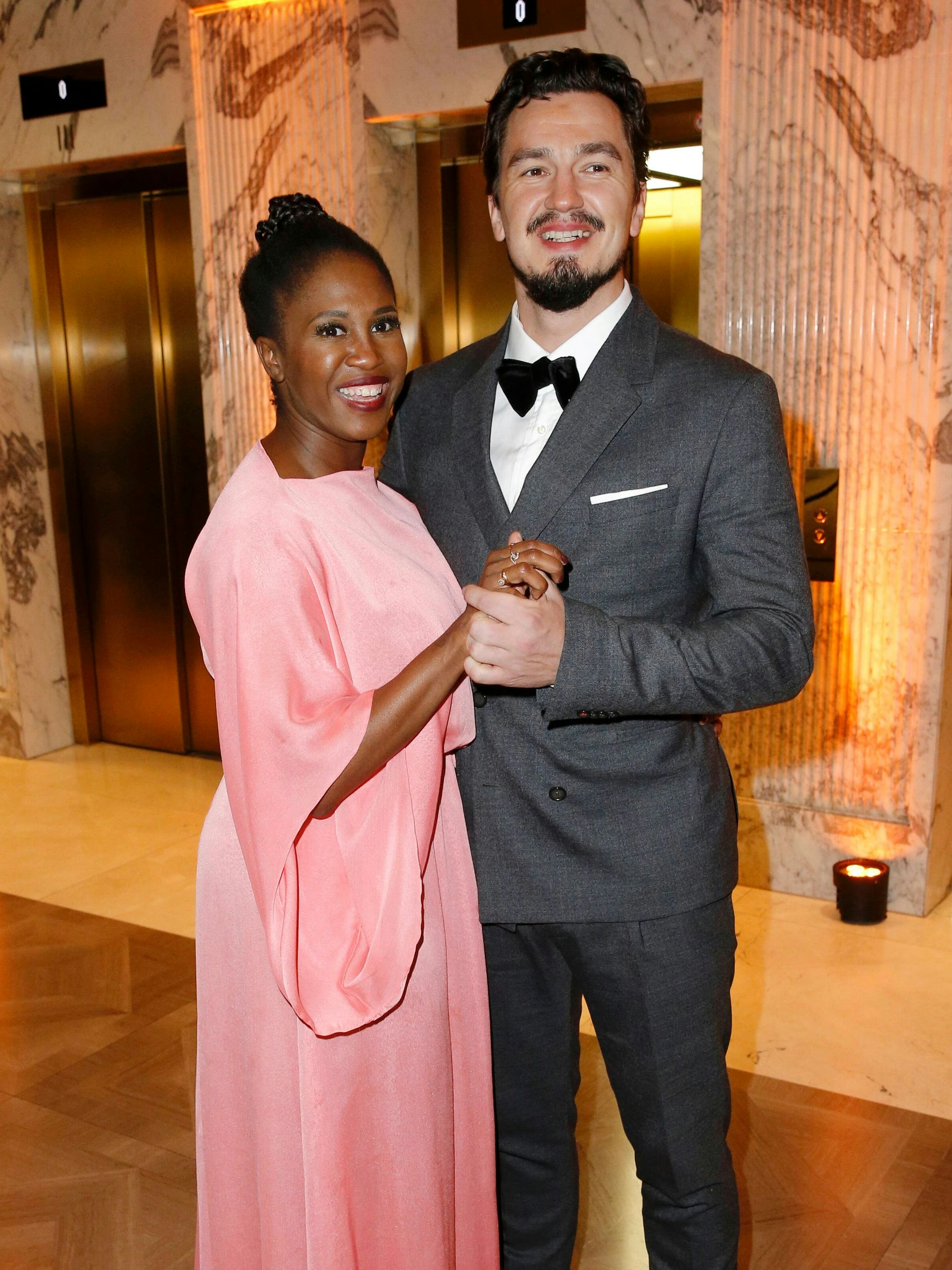 Motsi Mabuse ist seit 2017 mit Evgenij Voznyuk verheiratet.