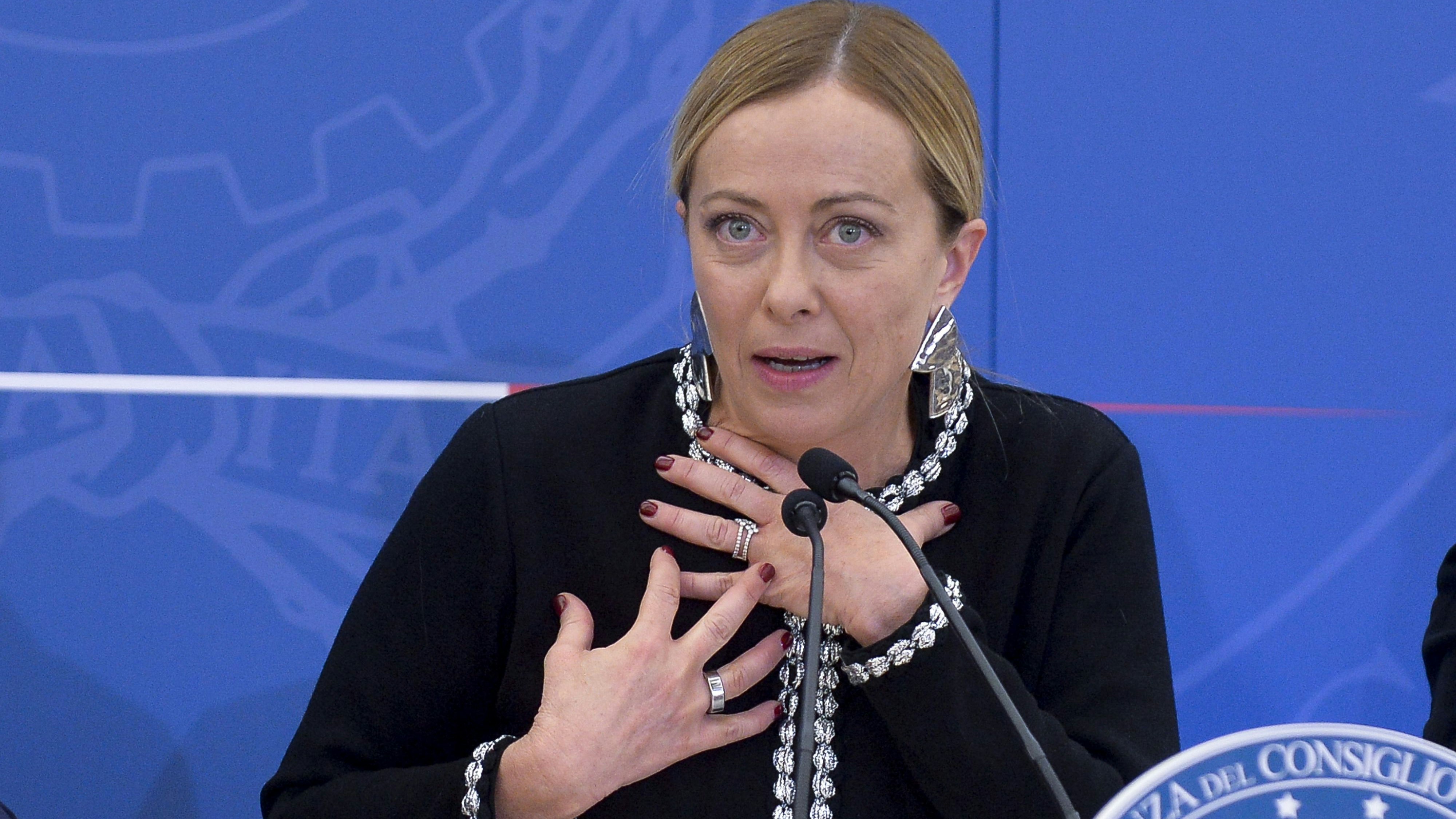 "Man sagt, dass es nicht viel Hoffnung für die kleine Indi gibt, aber bis zum Ende werde ich alles tun, um ihr Leben zu verteidigen", erklärte Italiens Ministerpräsidentin Giorgia Meloni.