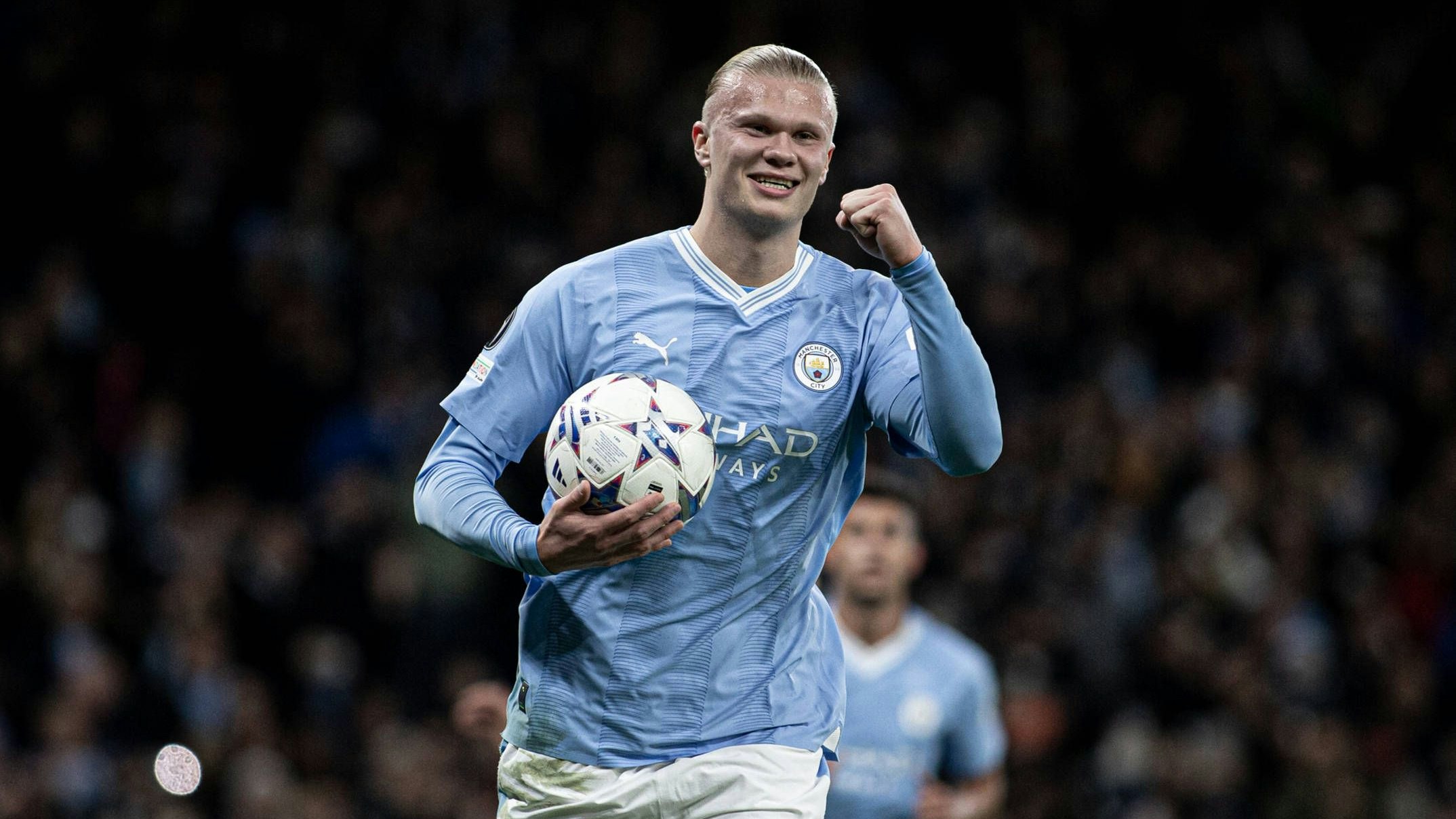 Erling Haaland bejubelt seinen Treffer. 