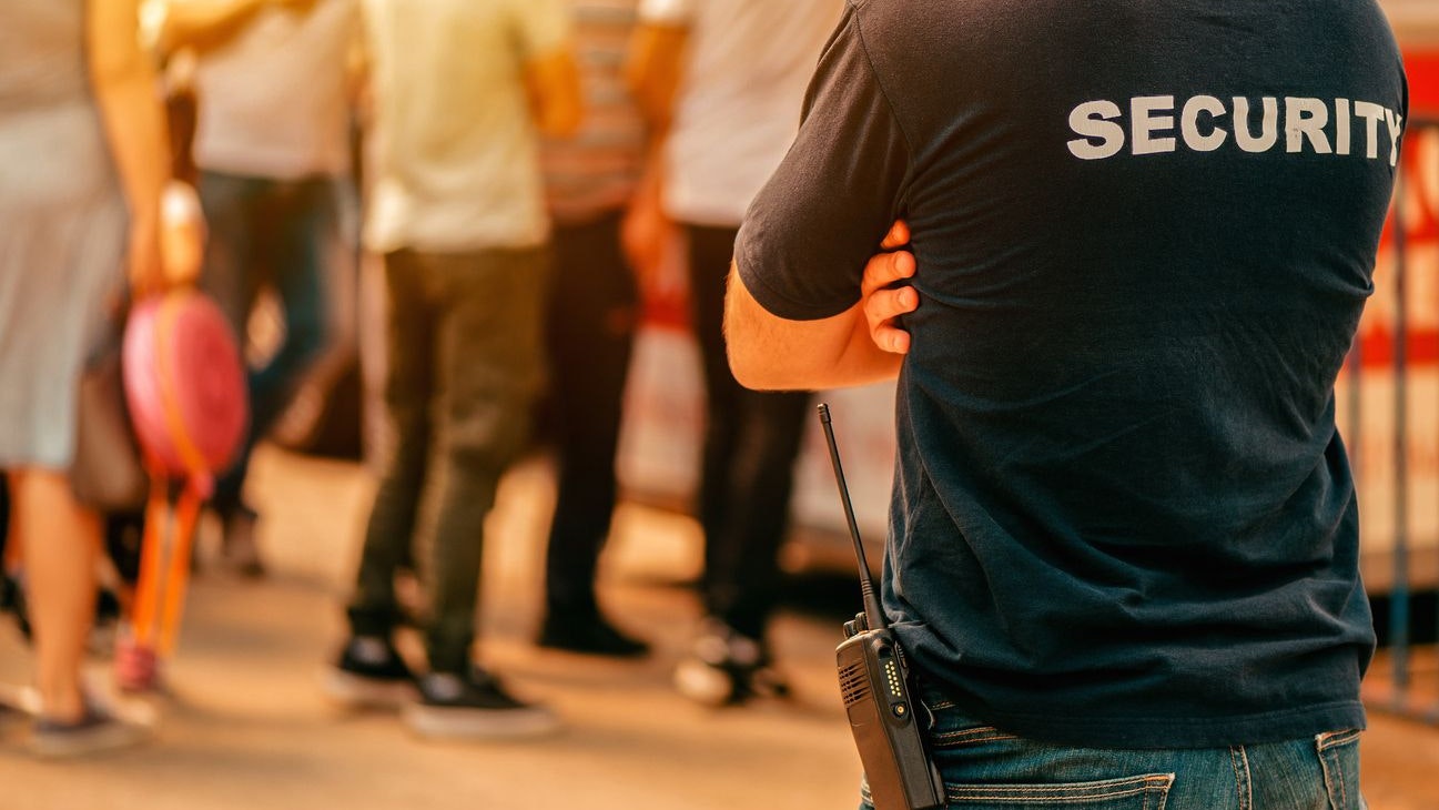 Der Wiener Schuldirektor Christian Klar spricht sich für Securities an Schulen aus. (Symbolbild)