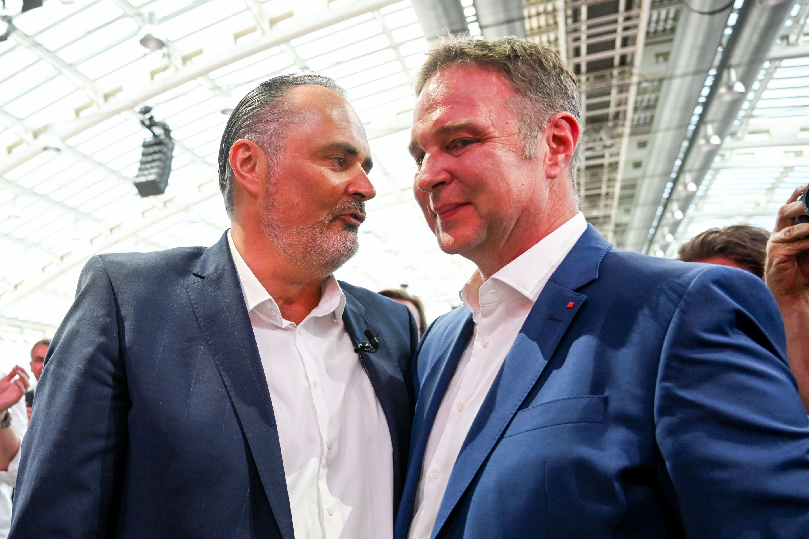 Hans Peter Doskozil und Andreas Babler beim letzten SPÖ-Parteitag im Juni in Linz 