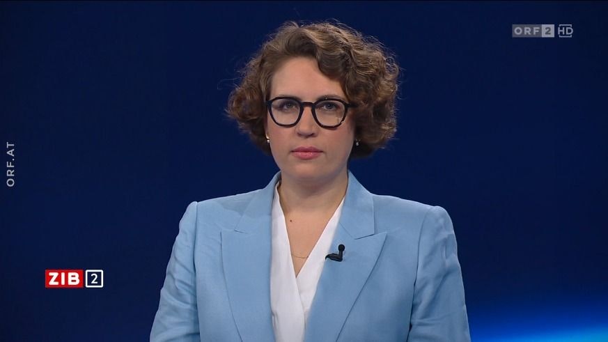 Die Ökonomin Isabella Weber am späten Dienstagabend in der ORF-"ZIB2".