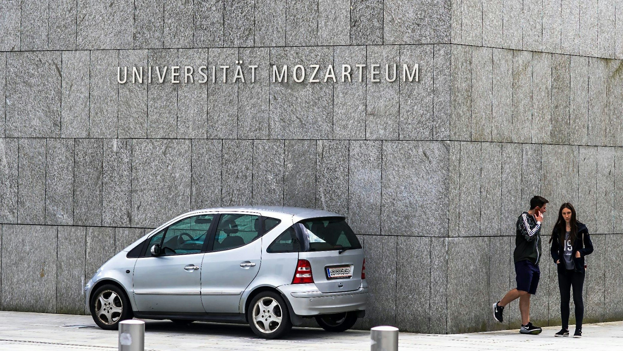 Drei ÖH-Vorsitzende der Universität Mozarteum in Salzburg erhalten seit einige Zeit Morddrohungen. Die Polizei ermittelt.