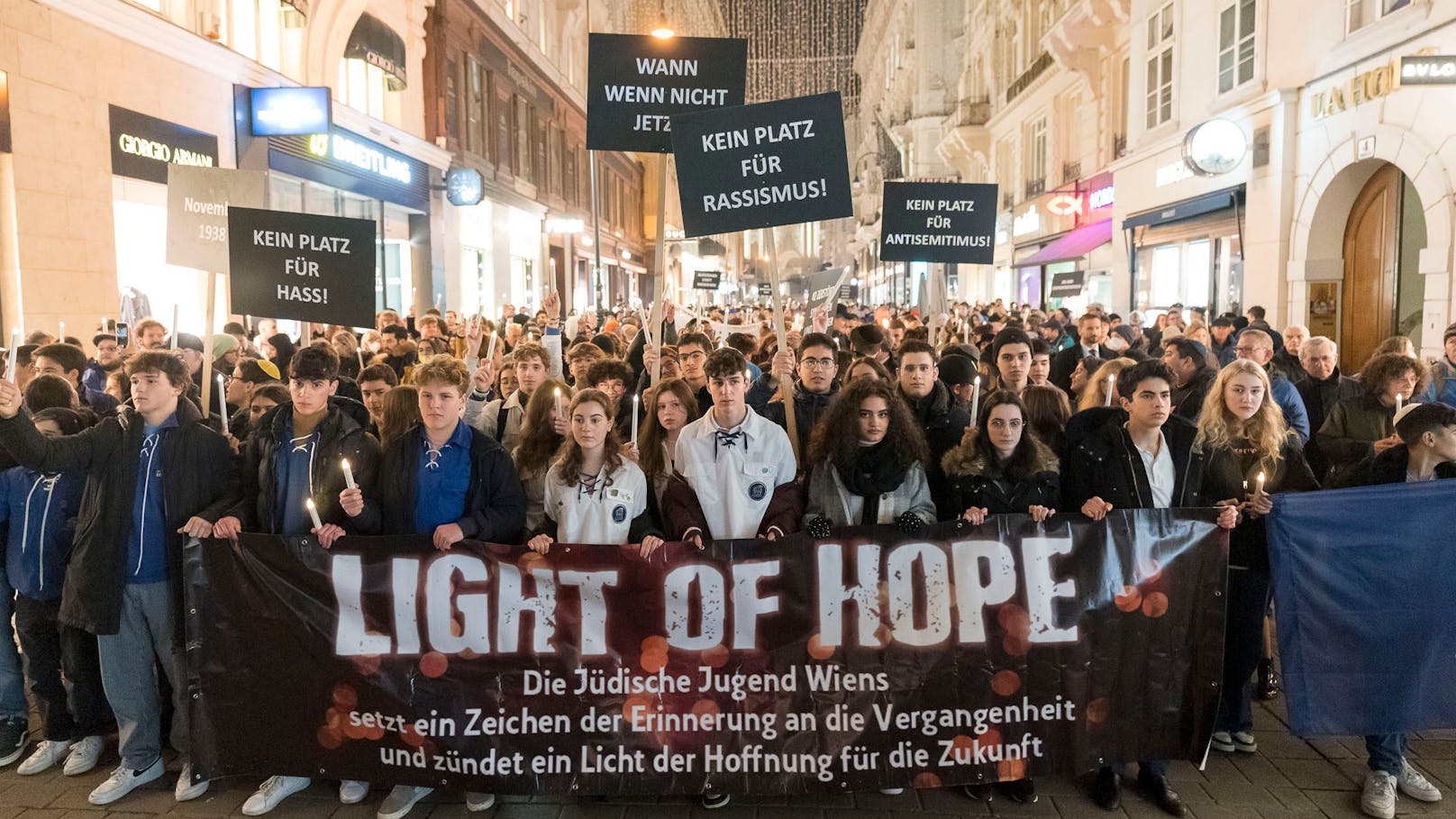 Gedenken an Novemberpogrom mit "Light of Hope"