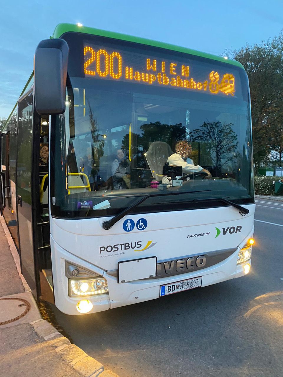 Ärger für Schülerinnen im Bus