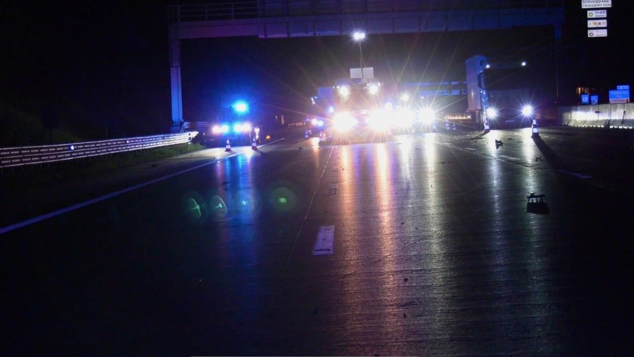 In der Nacht auf Mittwoch (8.11.2023) ereignete sich auf der Südautobahn ein tödlicher Verkehrsunfall.