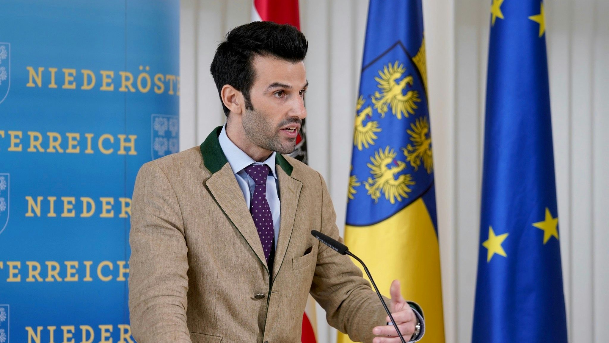 Udo Landbauer ist gegen eine Section Control.