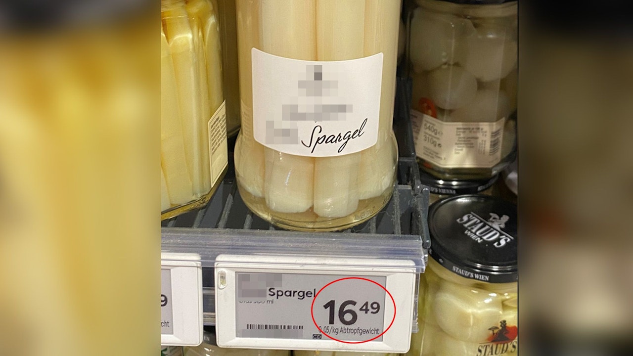 Heute.at - Preis für Luxus-Spargel im Glas erstaunt Wienerin