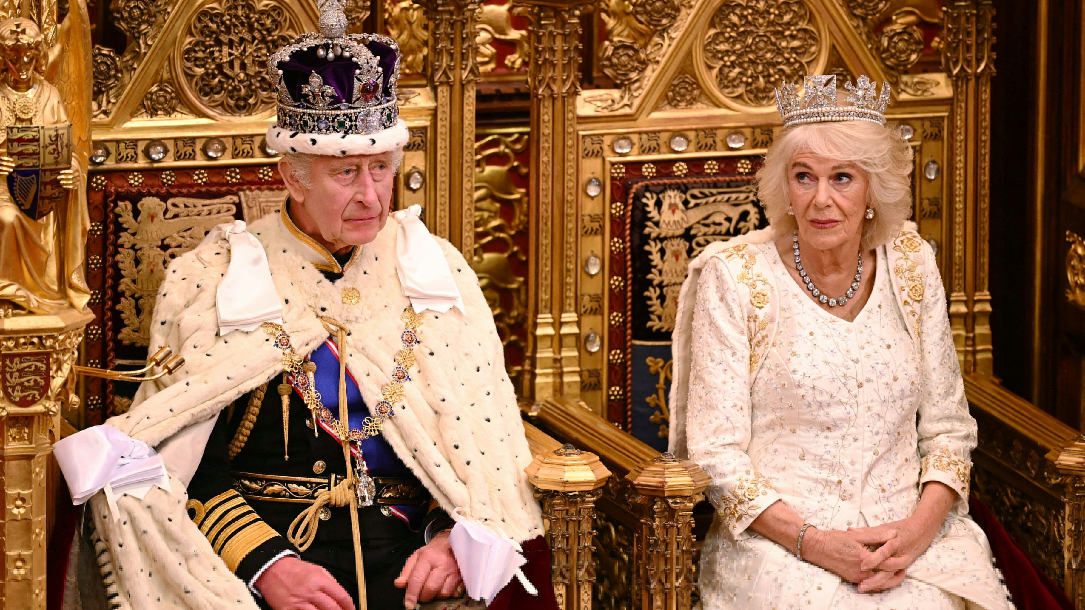 König Charles und Königin Camilla nehmen an der Staatseröffnung des Parlaments in den "Houses of Parliament" in London teil.