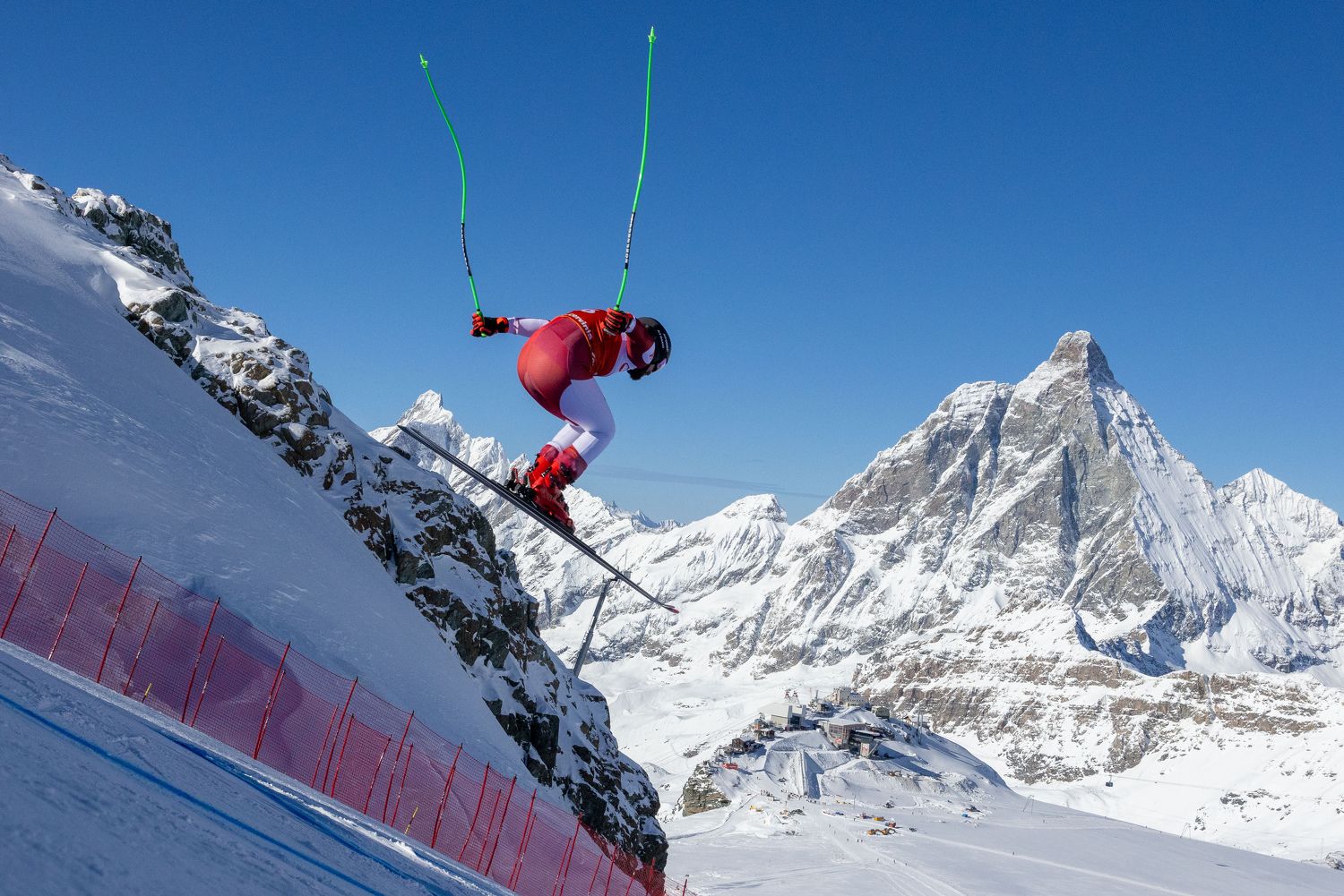 Spektakuläre Bilder der Matterhorn-Abfahrt in der Schweiz und Italien.