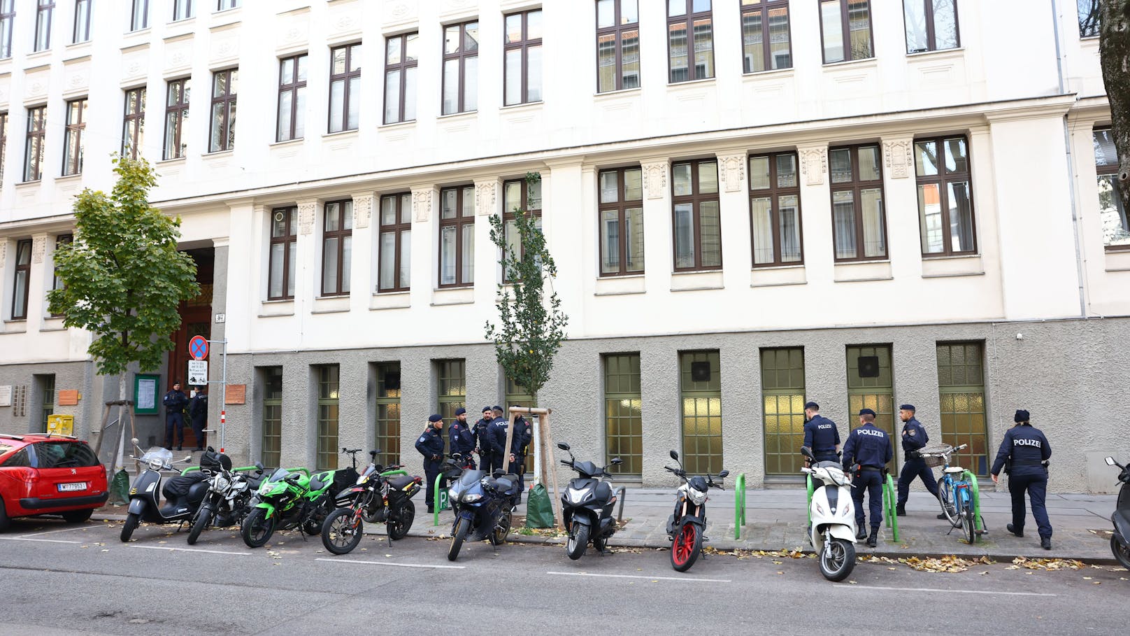 Bombenalarm – hier wird die Schule in Wien evakuiert