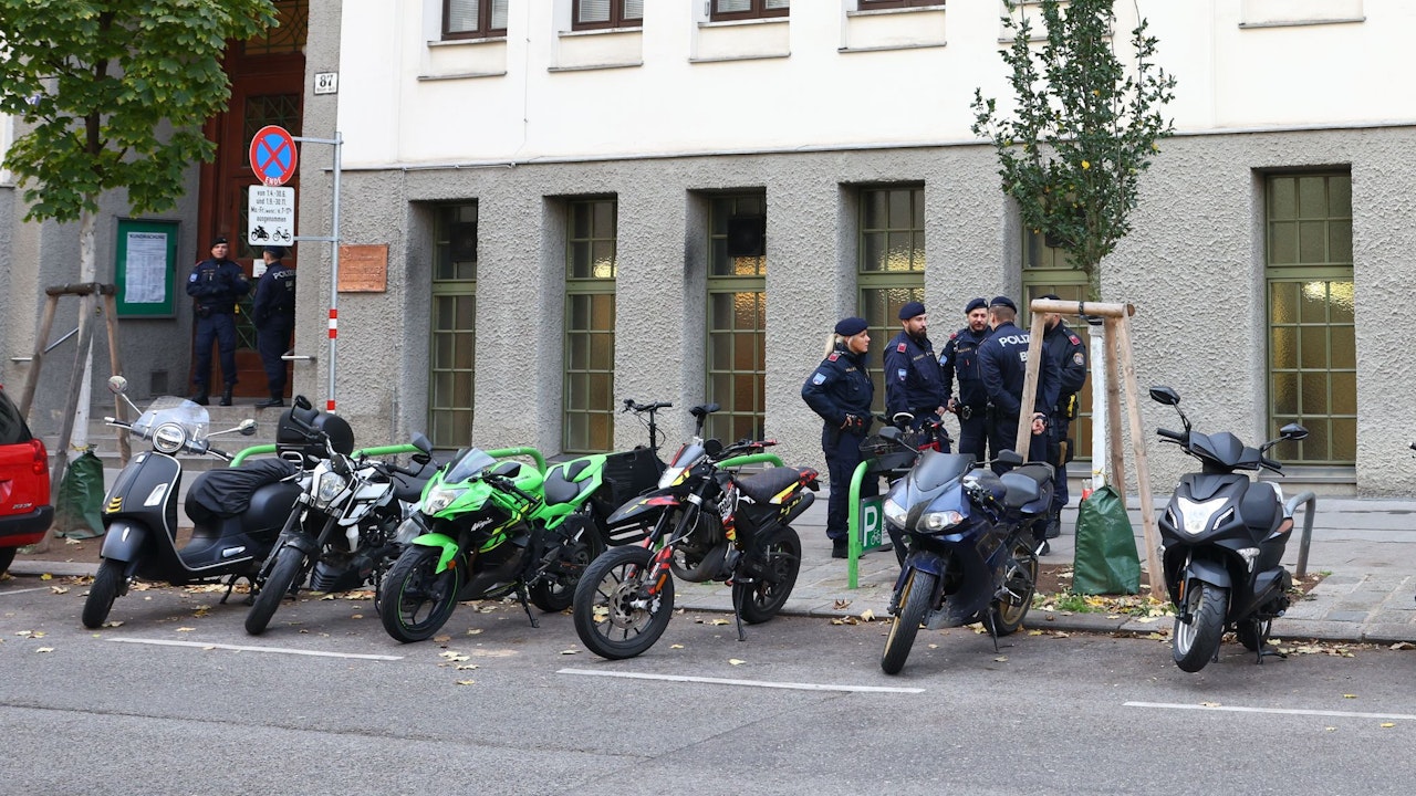 Heute.at - Bombenalarm – hier wird die Schule in Wien evakuiert