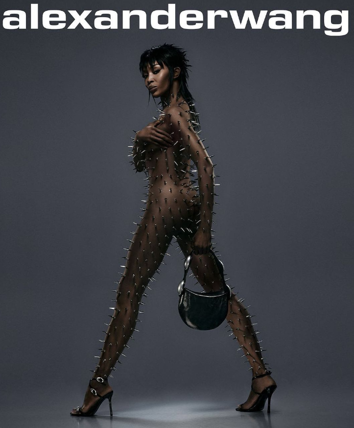 Naomi Campbell zeigt sich stachelig für Alexander Wang.