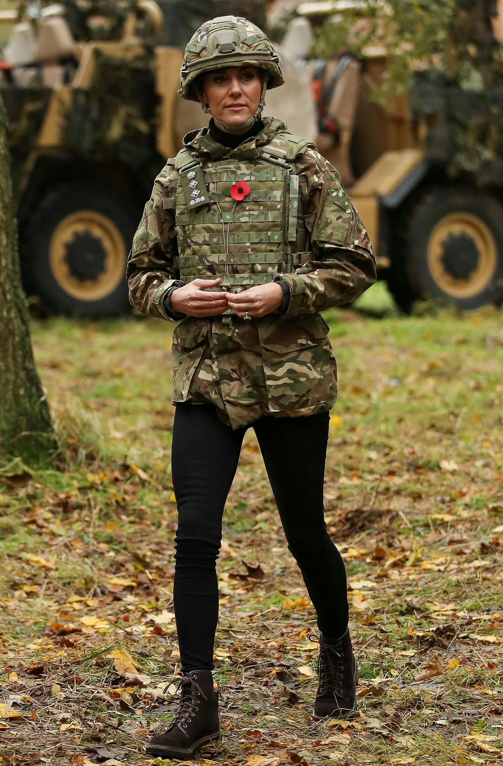 Prinzessin Kate besucht "Dragoon Guards" und wird selbst zur Soldatin.