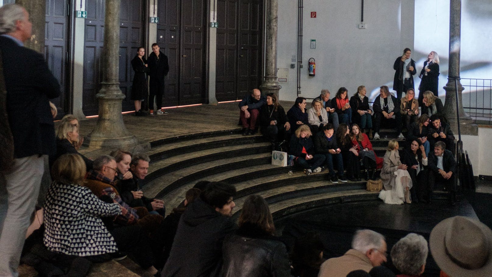 ... Live-Performance "Becoming Space" im Atelierhaus der Akademie der bildenden Künste Wien.