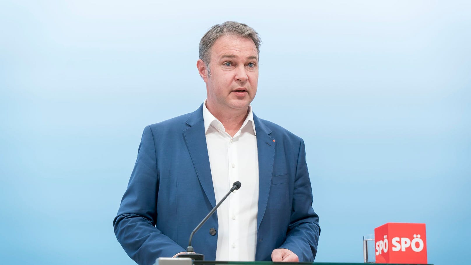 <strong>11.11.2023: SPÖ-Chef Babler steht am Parteitag auf dem Prüfstand.</strong> Seit 158 Tagen steht Andreas Babler an der Spitze der SPÖ. Der Bundesparteitag in Graz gilt als erste Feuerprobe für den Niederösterreicher. <a rel="nofollow" data-li-document-ref="120003859" href="https://www.heute.at/s/-120003859"><strong>Weiterlesen >></strong></a>